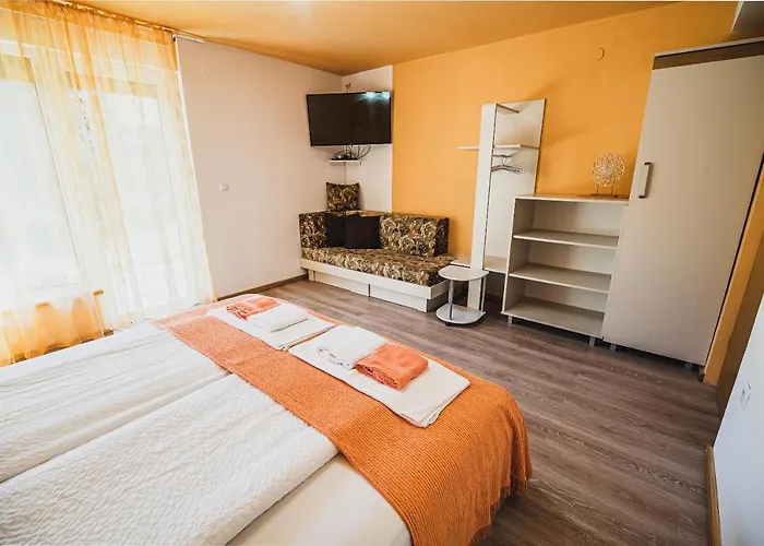 Apartma Rombon Brdo With Free Onsite Parking